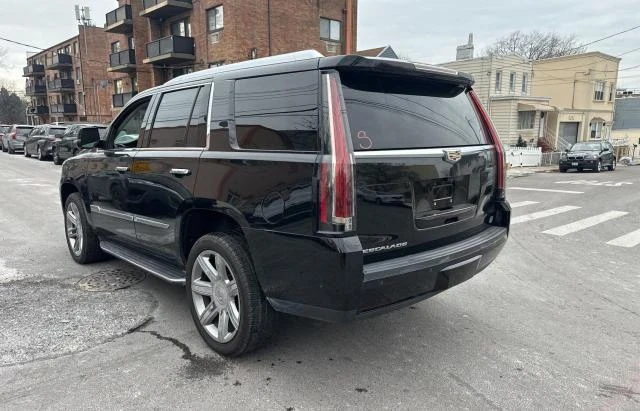 Cadillac Escalade, снимка 3 - Автомобили и джипове - 48757538