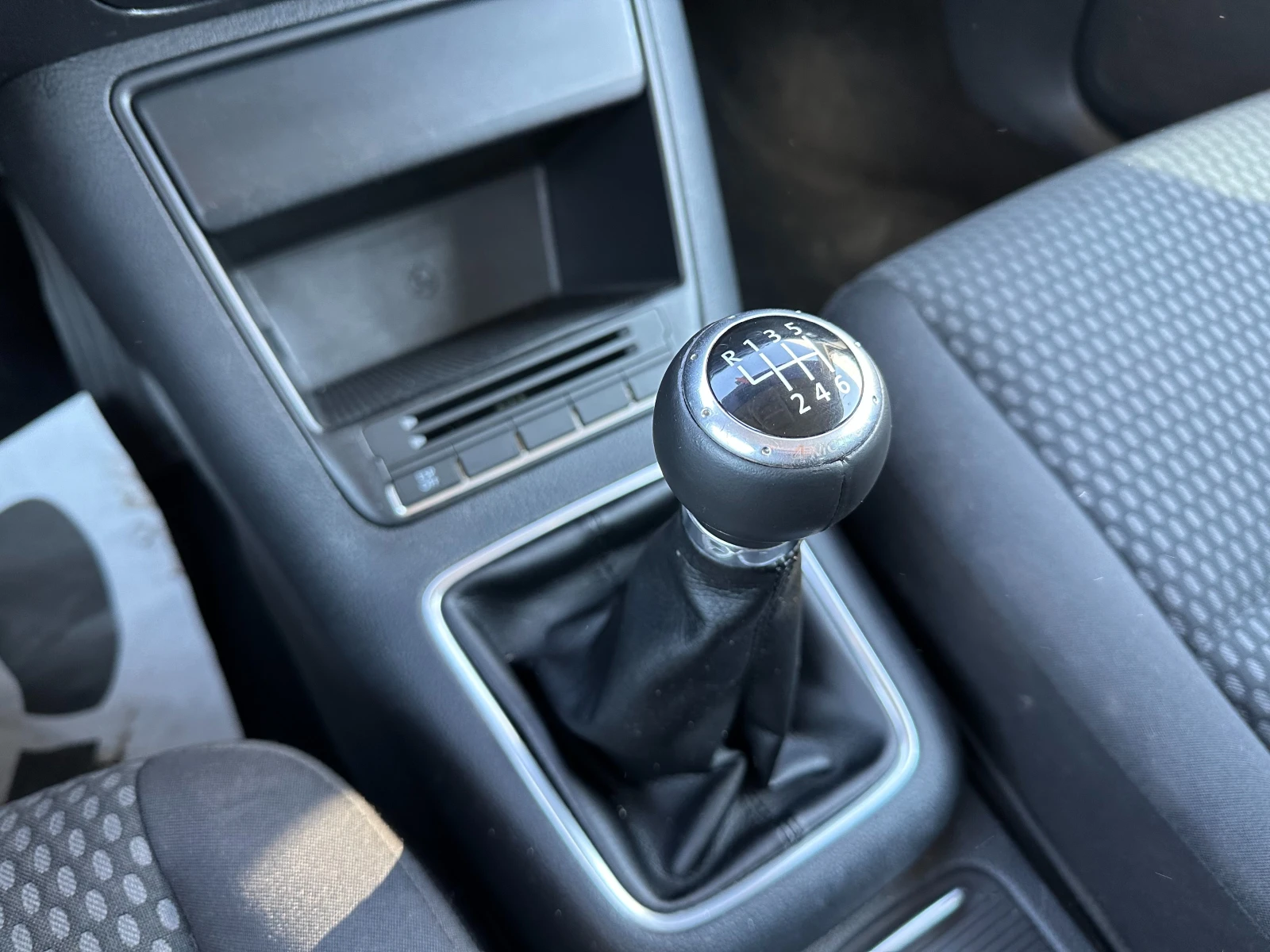 VW Tiguan 2.0d 140 .. | Mobile.bg   12