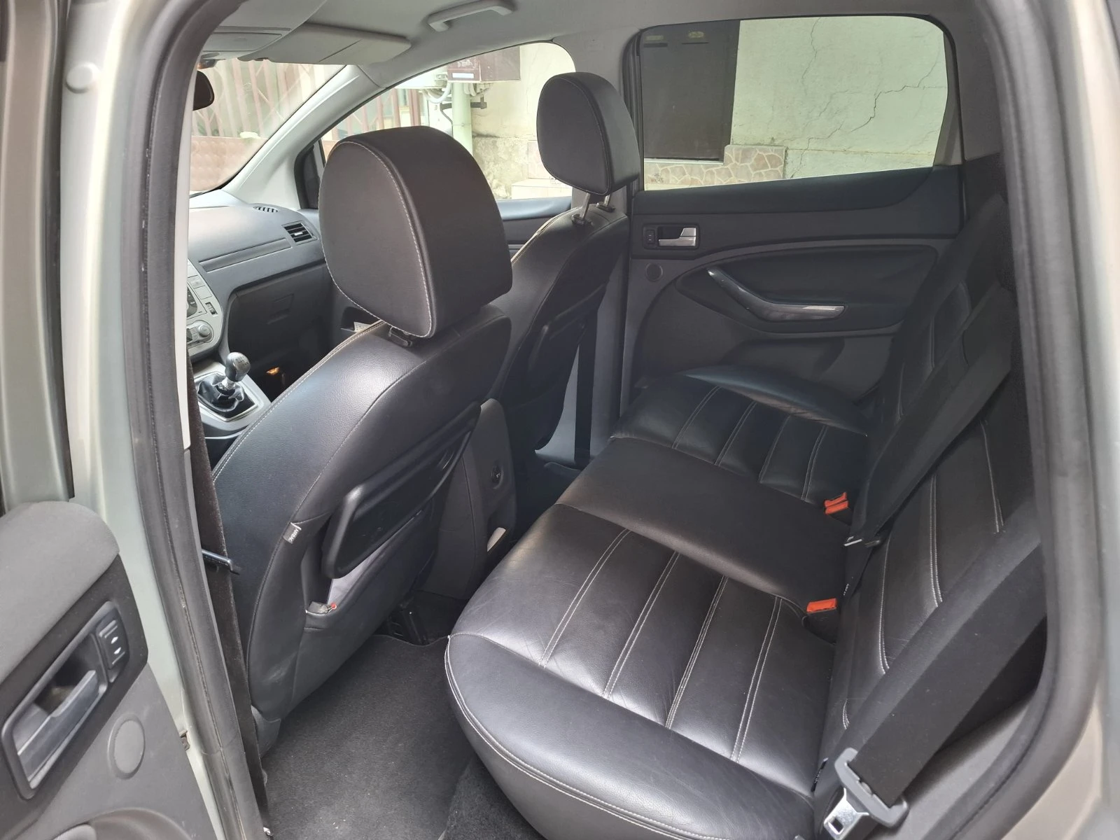 Ford Kuga  - изображение 7