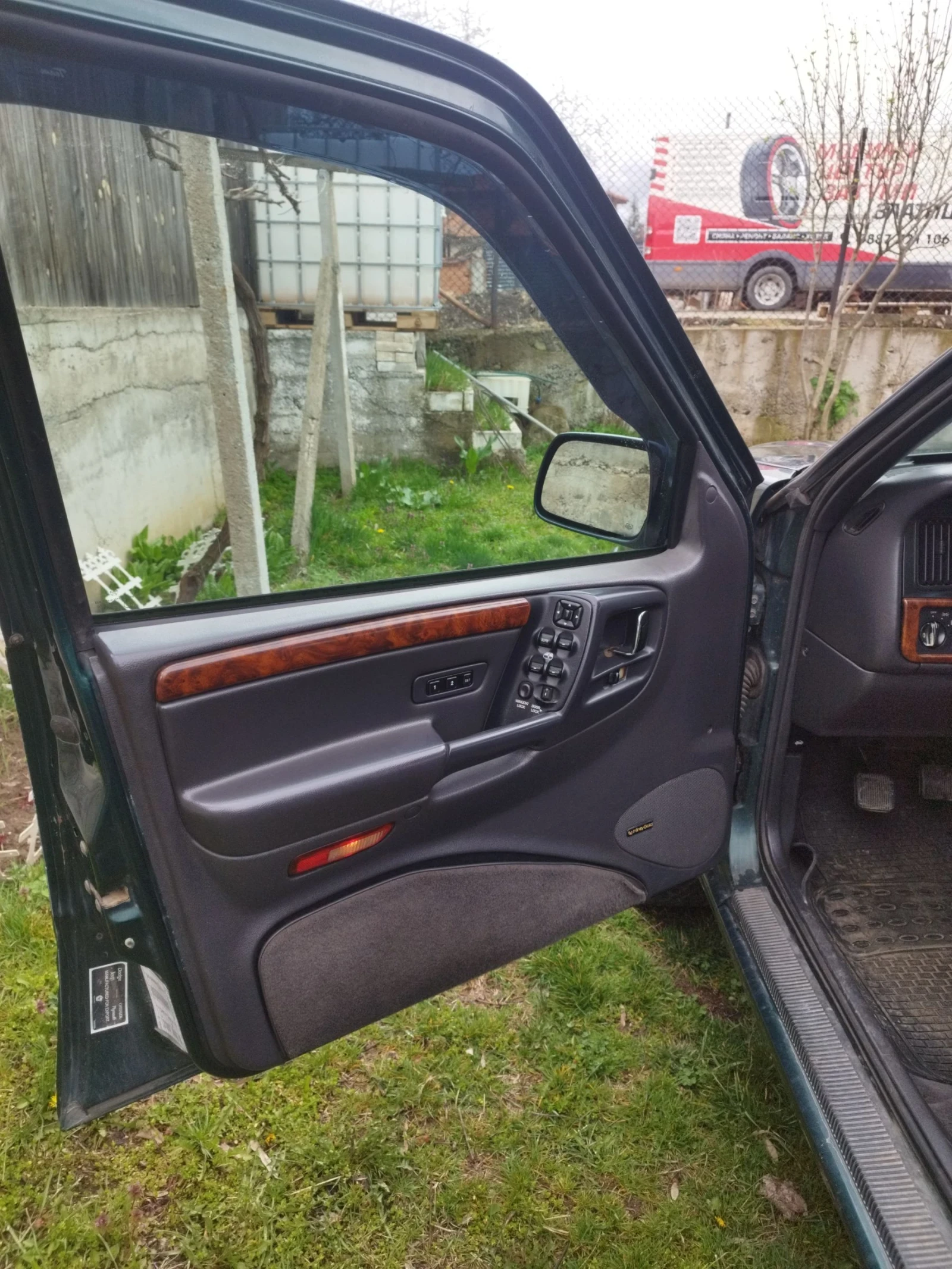 Jeep Grand cherokee 2.5 td, снимка 7 - Автомобили и джипове - 54077621