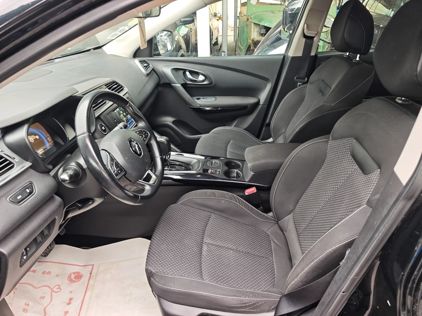 Renault Kadjar AUTOMATIC LED ENERGY BUSINESS EDITION , снимка 8 - Автомобили и джипове - 55406545