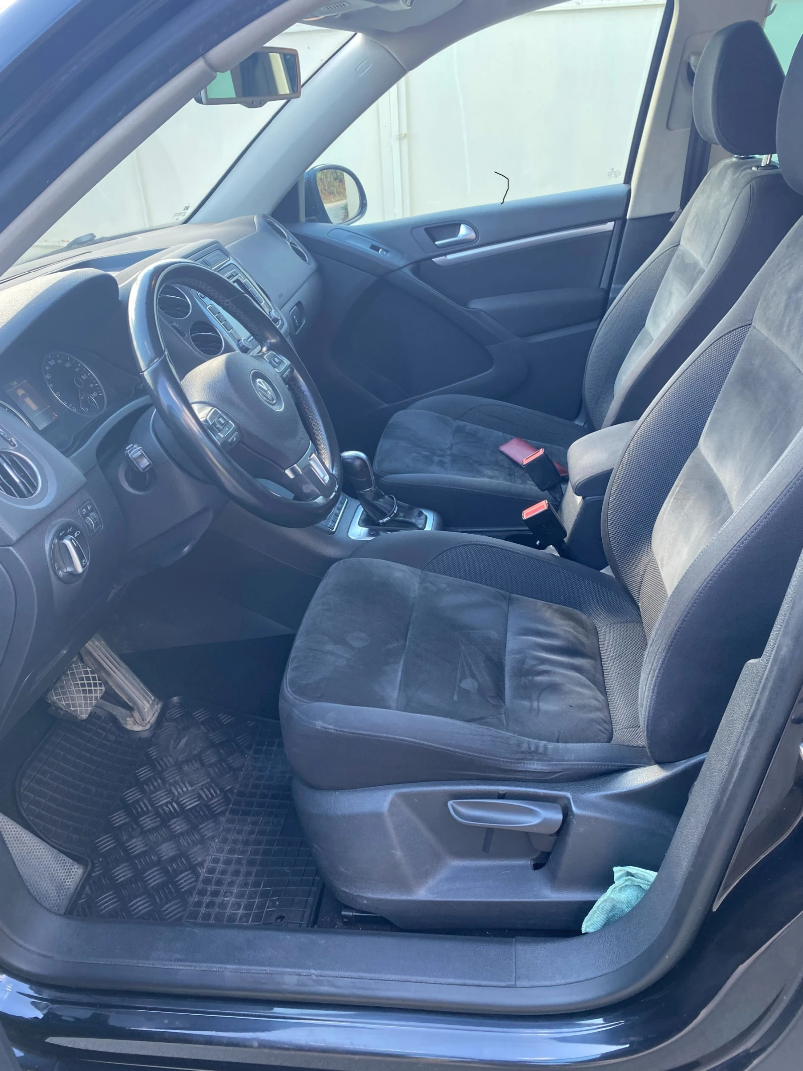 VW Tiguan, снимка 4 - Автомобили и джипове - 56158726