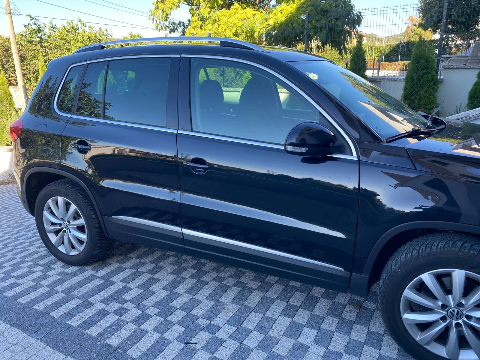 VW Tiguan, снимка 2 - Автомобили и джипове - 56158726