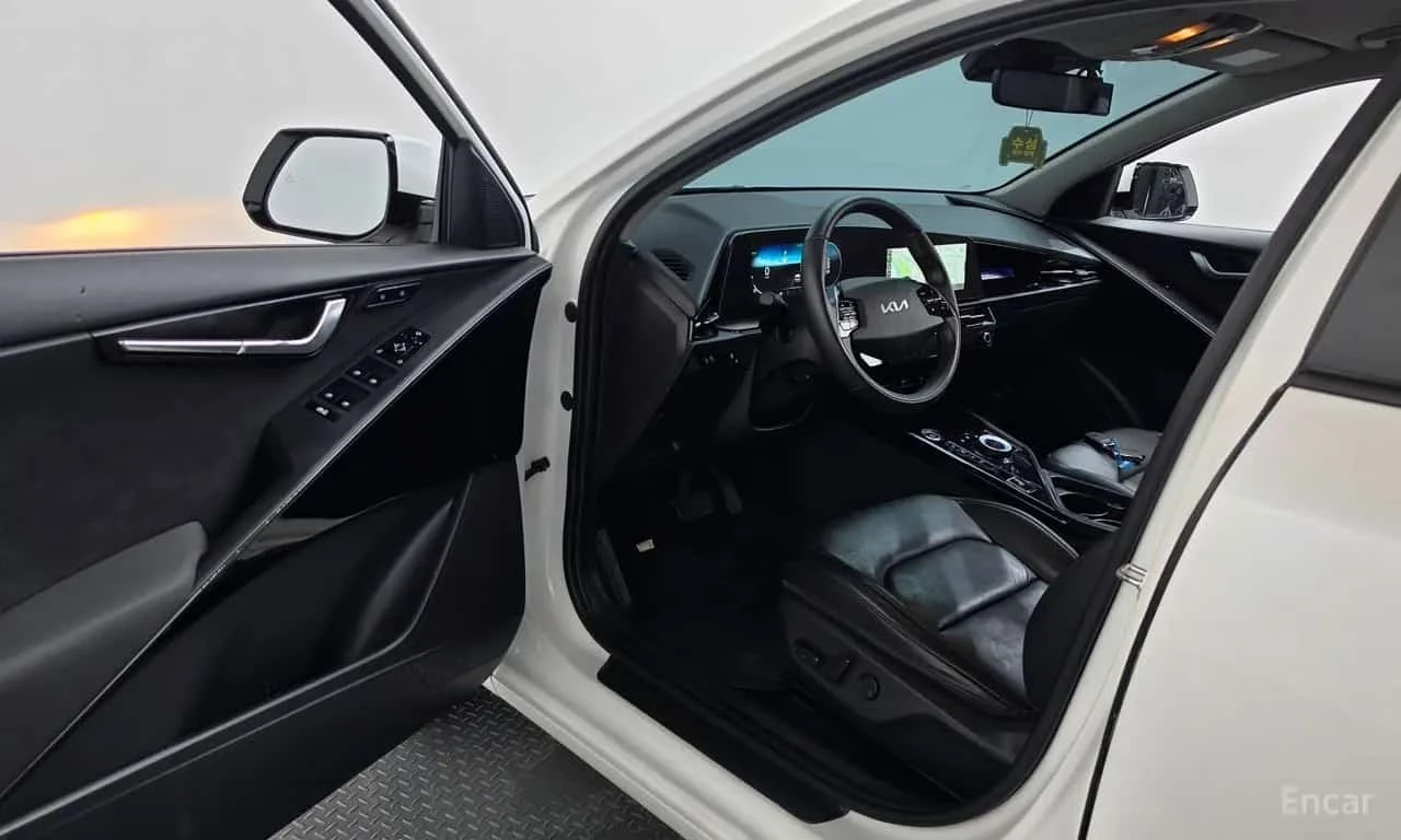 Kia Niro * Air * , снимка 10 - Автомобили и джипове - 56596986