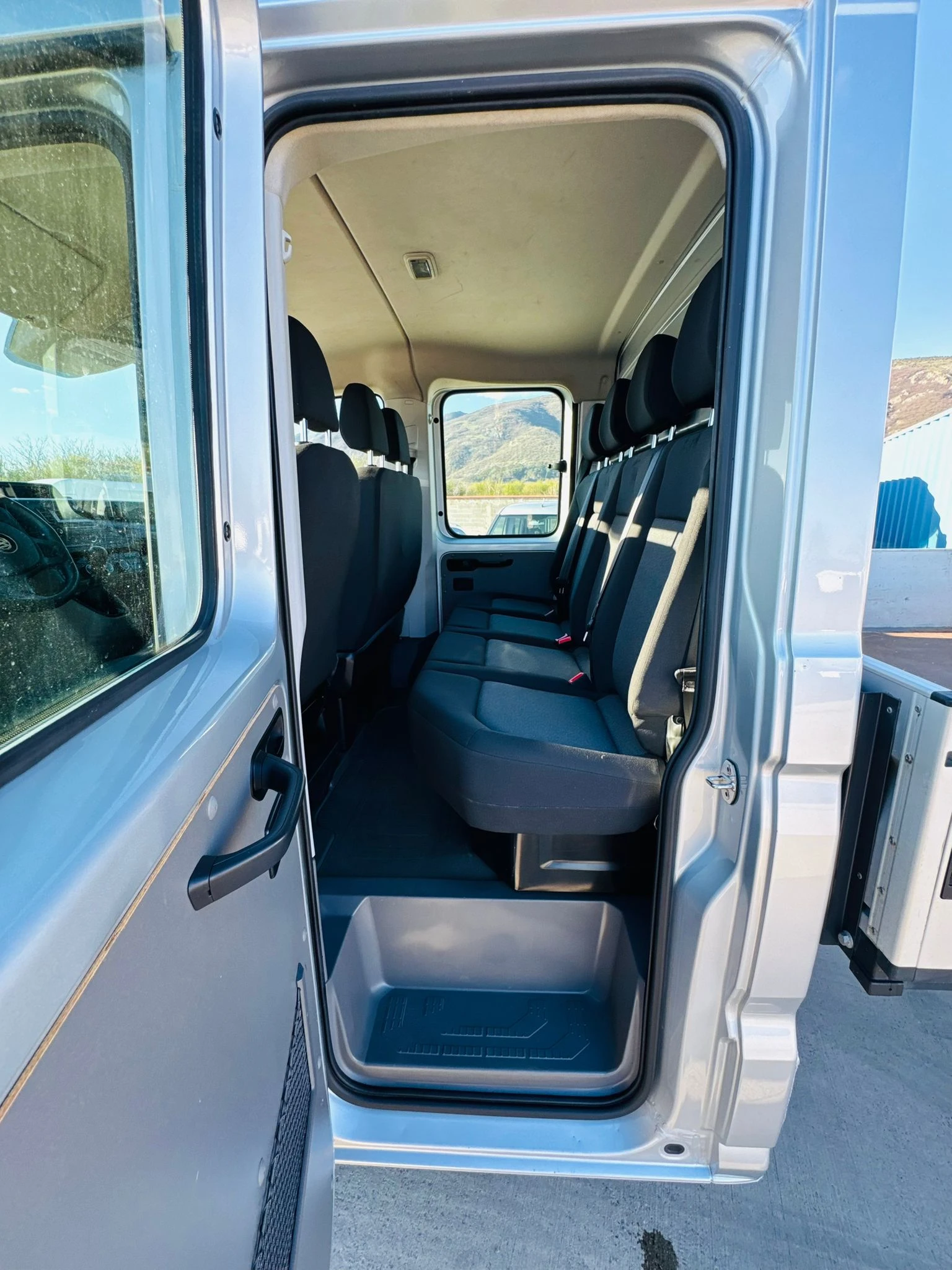 VW Crafter Немски!МАХИ!ТОП!ЧИСТО НОВ!7м.177 к.с., снимка 11 - Бусове и автобуси - 54138774