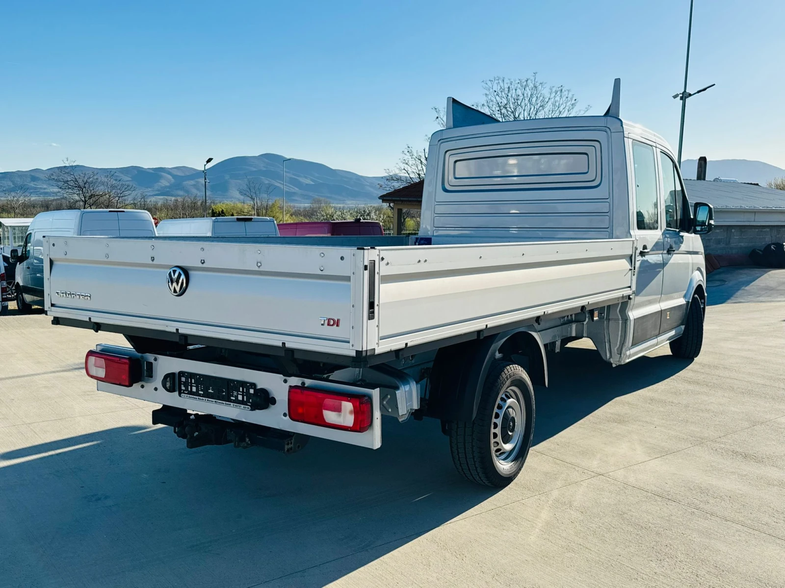 VW Crafter Немски!МАХИ!ТОП!ЧИСТО НОВ!7м.177 к.с., снимка 8 - Бусове и автобуси - 54138774