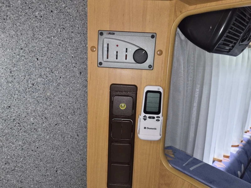 Кемпер Concorde Charisma 800, снимка 16 - Каравани и кемпери - 53418540