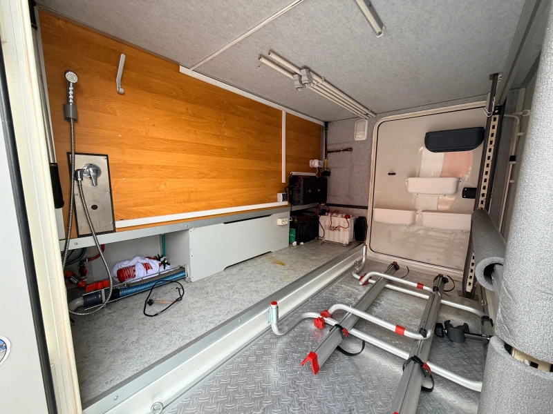 Кемпер Concorde Charisma 800, снимка 11 - Каравани и кемпери - 53418540