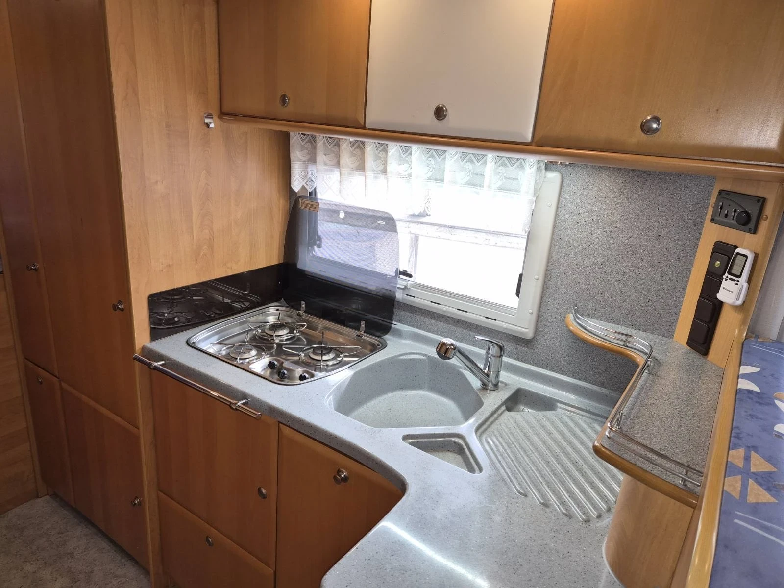 ������ Concorde Charisma 800 | Mobile.bg � ����������� 13