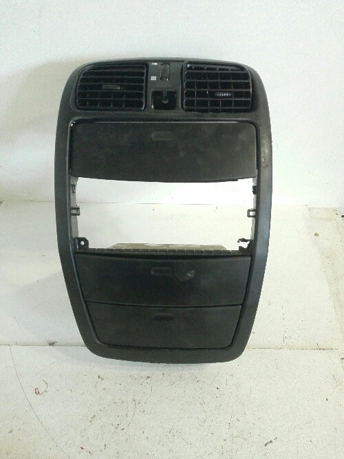 централа конзола Мицубиши Спейс Стар