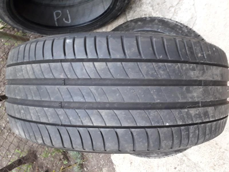 Гуми Летни 275/40R19, снимка 1 - Гуми и джанти - 22164836