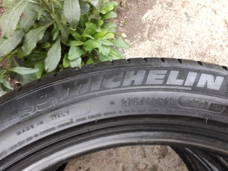 Гуми Летни 275/40R19, снимка 13 - Гуми и джанти - 22164836