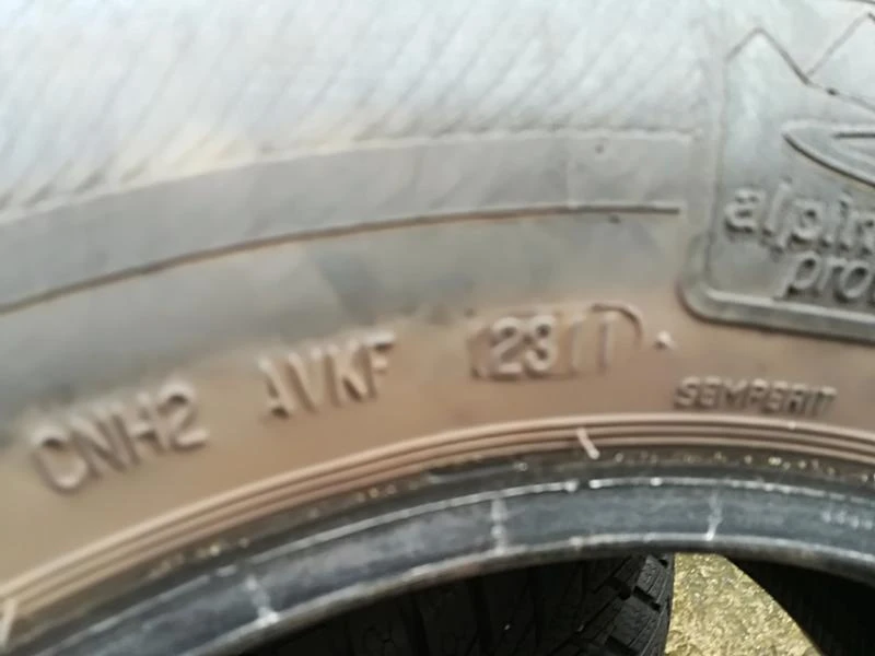 Гуми Зимни 175/80R14, снимка 7 - Гуми и джанти - 24204651