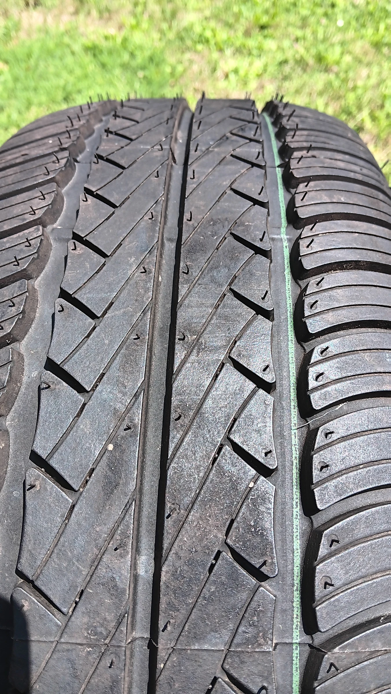 Гуми Летни 205/55R16, снимка 2 - Гуми и джанти - 55395722