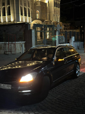 Mercedes-Benz C 250, снимка 12 - Автомобили и джипове - 45418995