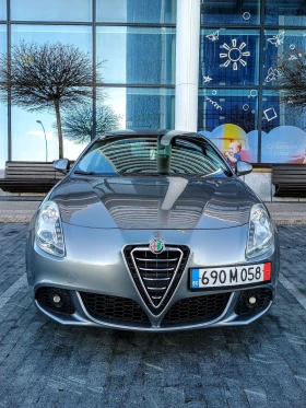 Alfa Romeo Giulietta ПЕРФЕКТНА! 1.6Mjet 105кс Сервизни документи!, снимка 2