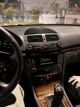 Mercedes-Benz E 220, снимка 8
