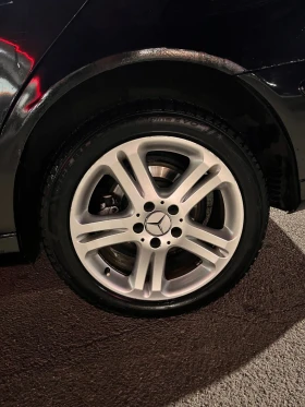 Mercedes-Benz E 220, снимка 15