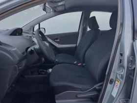 Toyota Yaris 1.3VVTi Автоматик - 4900 € / 9583.57 лв. - 31651659 11
