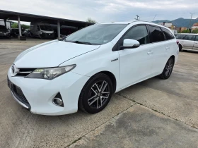 ������ Toyota Auris