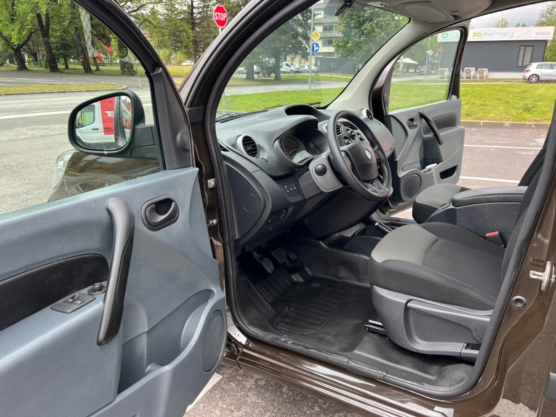 Renault Kangoo 1.5dCi* NAVI* EURO6, снимка 8 - Автомобили и джипове - 46366366