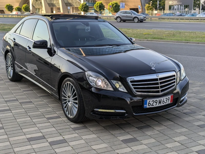 Mercedes-Benz E 350 4Matic, Euro Spec, снимка 1 - Автомобили и джипове - 47108907