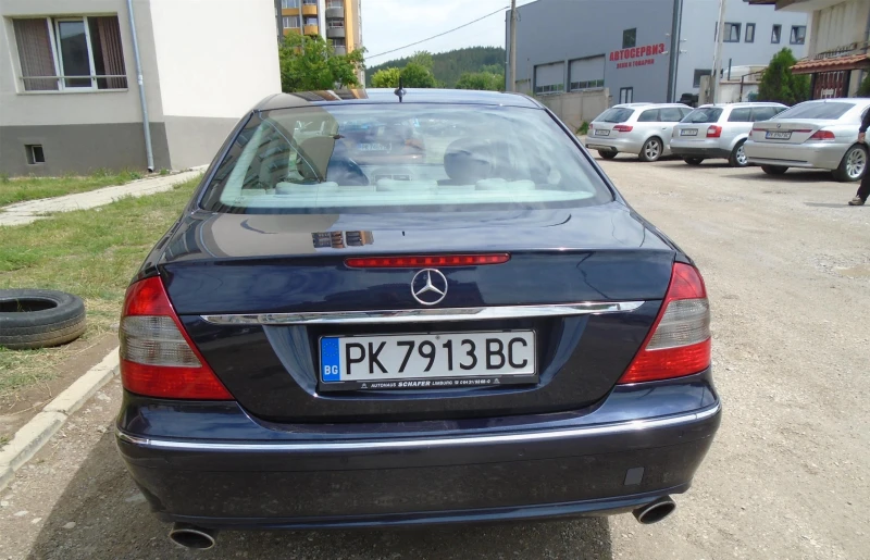 Mercedes-Benz E 320 CDI, снимка 5 - Автомобили и джипове - 49156651