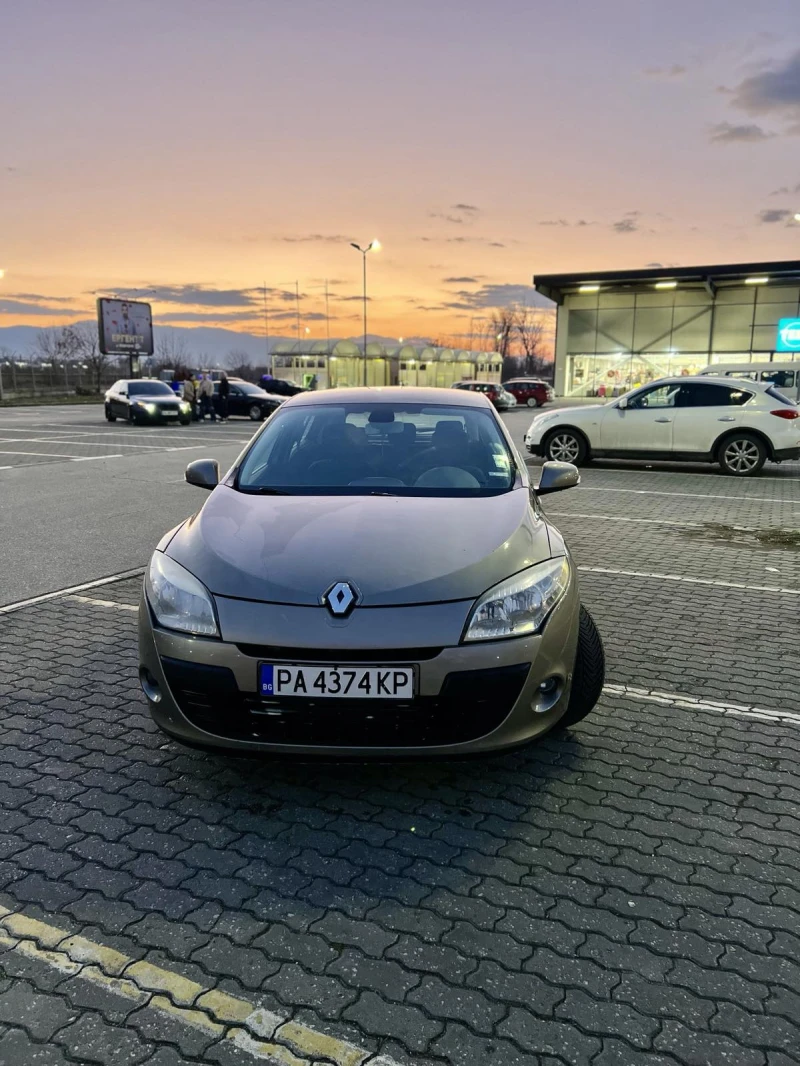 Renault Megane, снимка 2 - Автомобили и джипове - 49371798