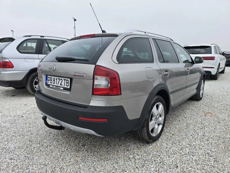 Skoda Octavia Scout , снимка 10 - Автомобили и джипове - 51154138