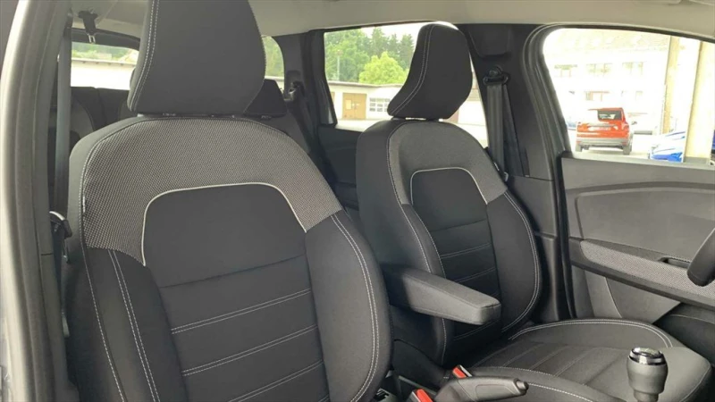 Dacia Jogger НОВ!1.0TCe/110HP/EXPRESSION/LED/PDC/CAM/CARPL/173v, снимка 9 - Автомобили и джипове - 49762803