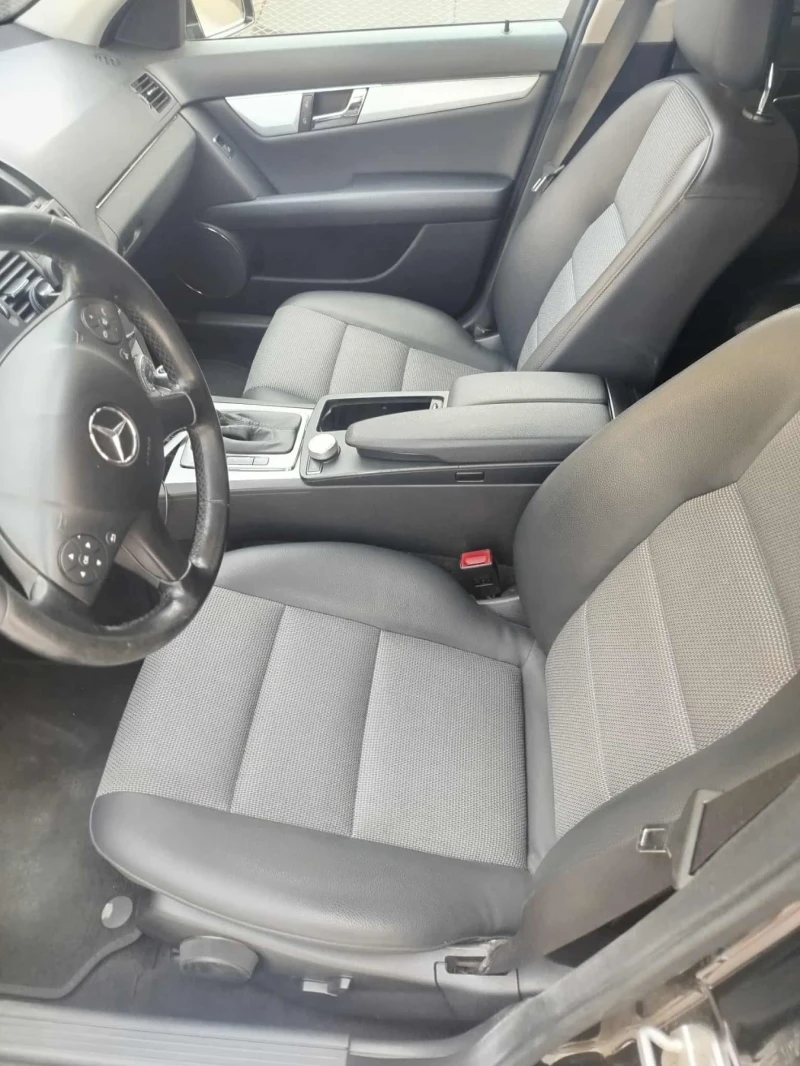 Mercedes-Benz C 180 Бензин, снимка 8 - Автомобили и джипове - 52702480