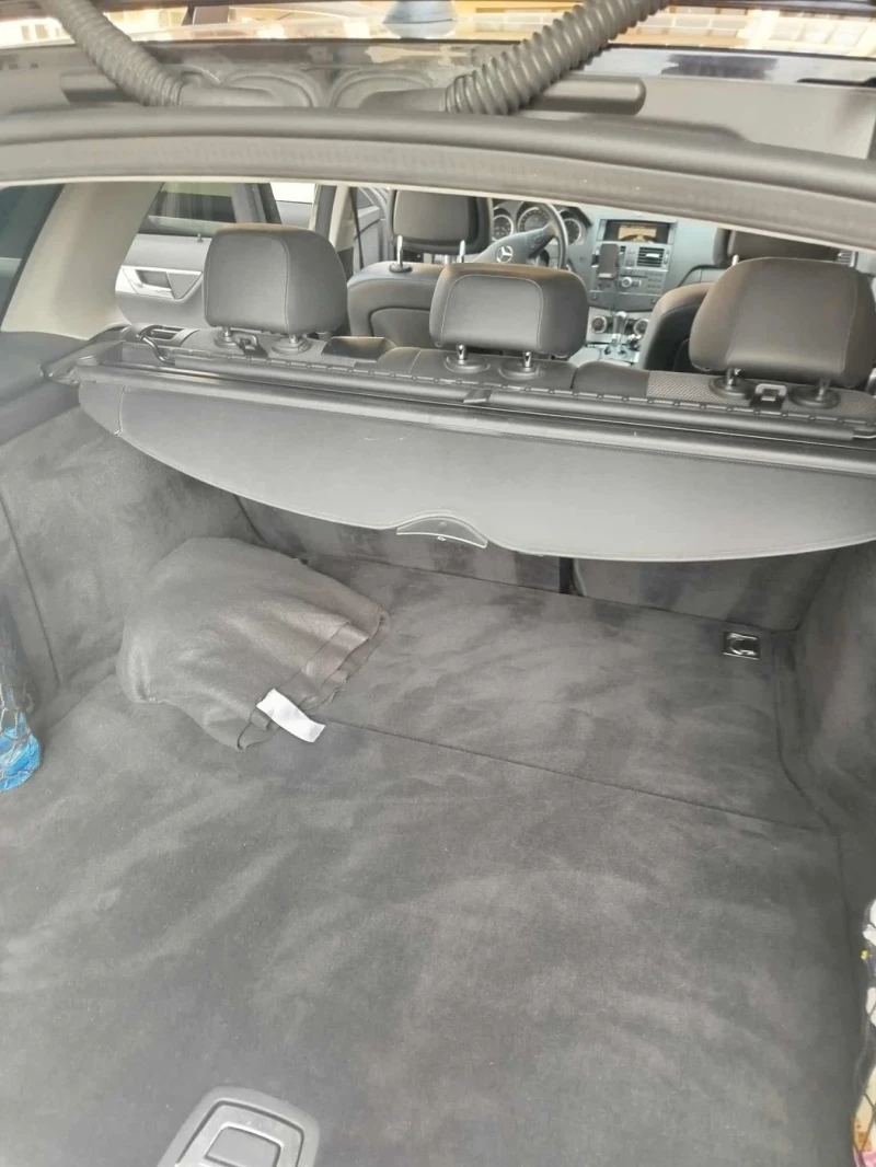 Mercedes-Benz C 180 Бензин, снимка 10 - Автомобили и джипове - 52702480