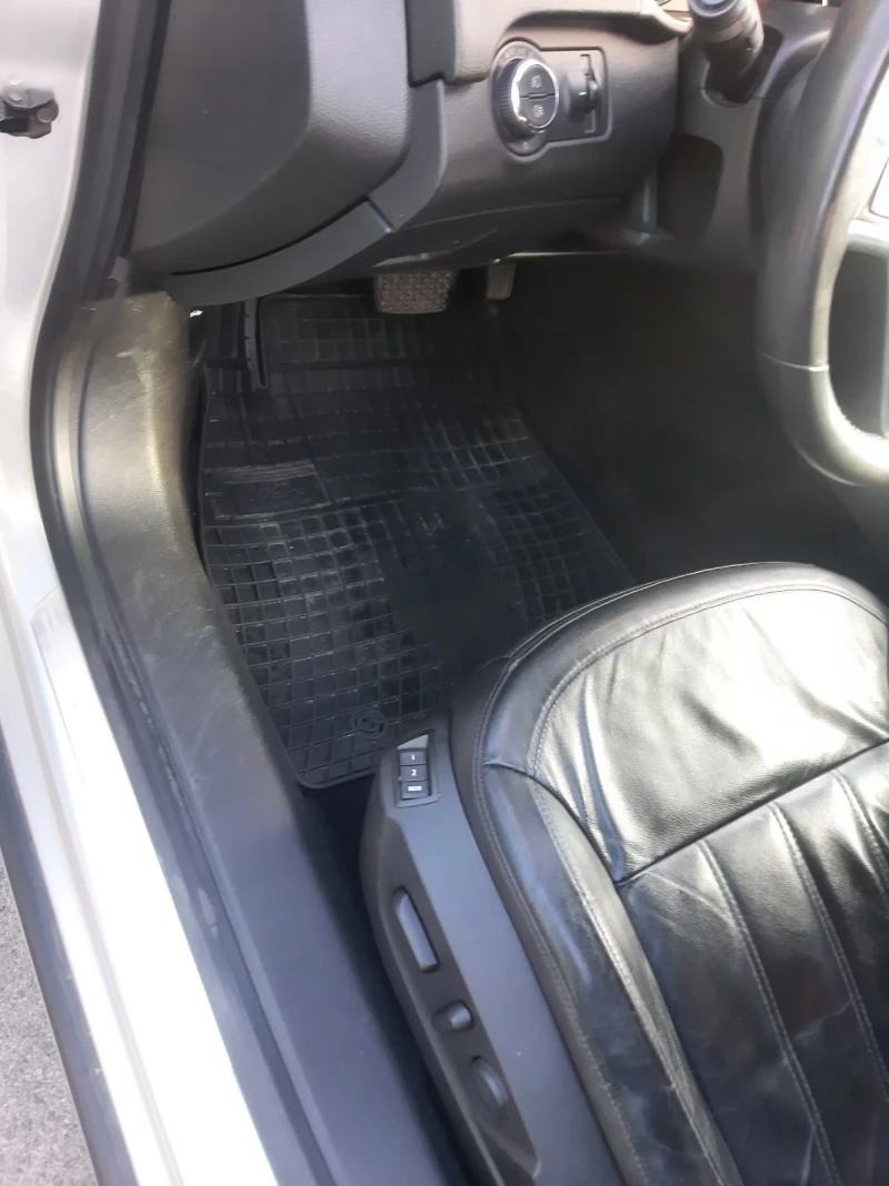 Opel Insignia, снимка 6 - Автомобили и джипове - 52374667