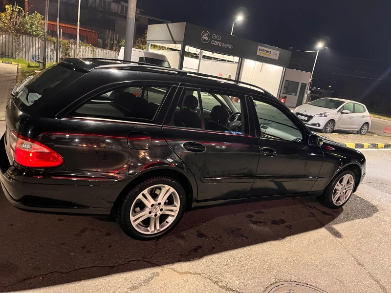Mercedes-Benz E 220, снимка 3 - Автомобили и джипове - 52418762