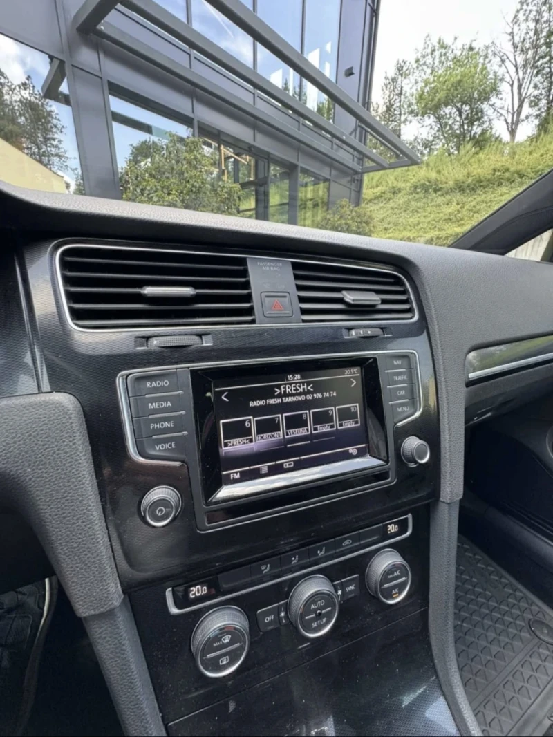 VW Golf GTI AKRAPOVIC, снимка 12 - Автомобили и джипове - 52477632