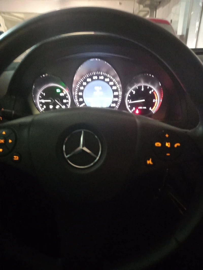 Mercedes-Benz C 250 Седан, снимка 7 - Автомобили и джипове - 53081862