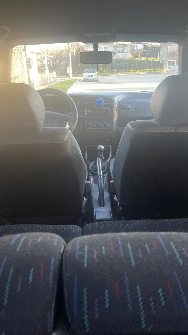 VW Golf 1.8, снимка 10 - Автомобили и джипове - 53256392