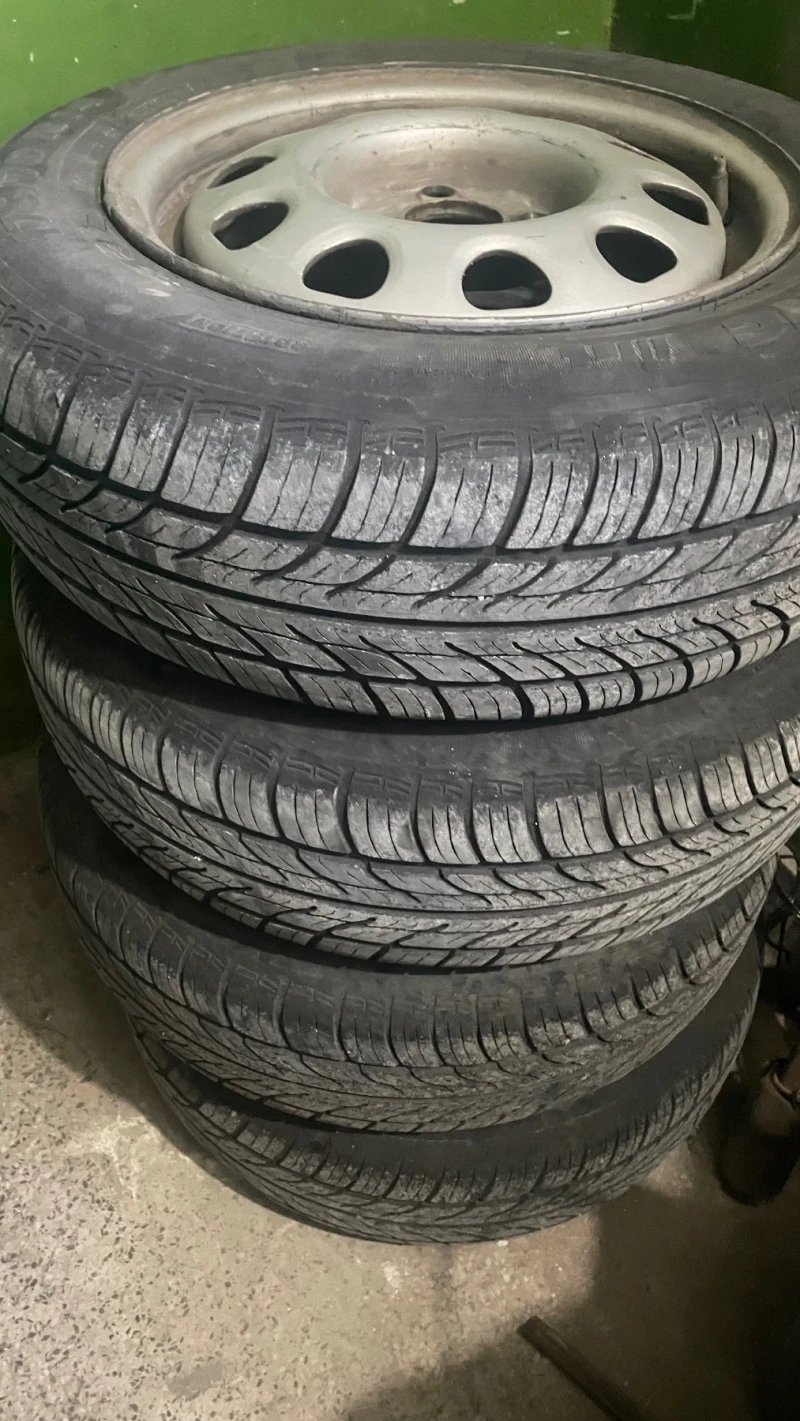 VW Golf 1.8, снимка 9 - Автомобили и джипове - 53256392