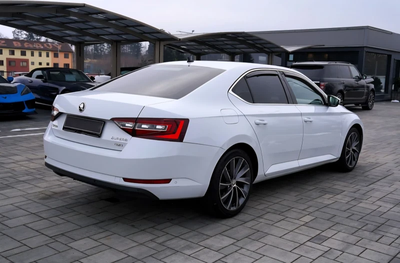 Skoda Superb  2.0 TDI 4x4 L&K DSG, снимка 3 - Автомобили и джипове - 53258754