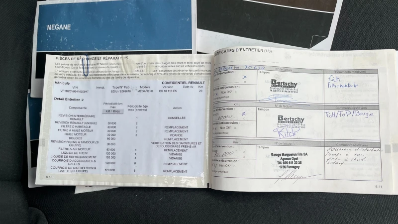 Renault Megane 1.6, снимка 15 - Автомобили и джипове - 53274966