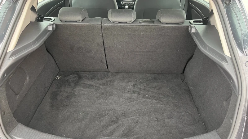 Renault Megane 1.6, снимка 10 - Автомобили и джипове - 53274966