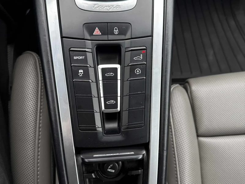 Porsche 911 Targa 4, снимка 10 - Автомобили и джипове - 53568111