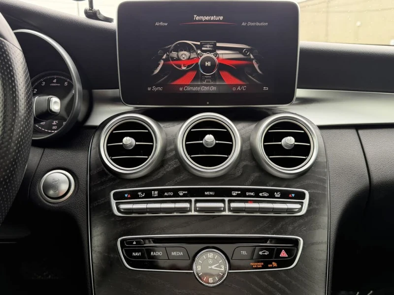 Mercedes-Benz C 300 4MATIC* АвтоКредит* (Цена до БГ) , снимка 13 - Автомобили и джипове - 53586851