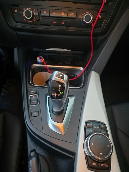 BMW 320 d, снимка 13 - Автомобили и джипове - 55142538