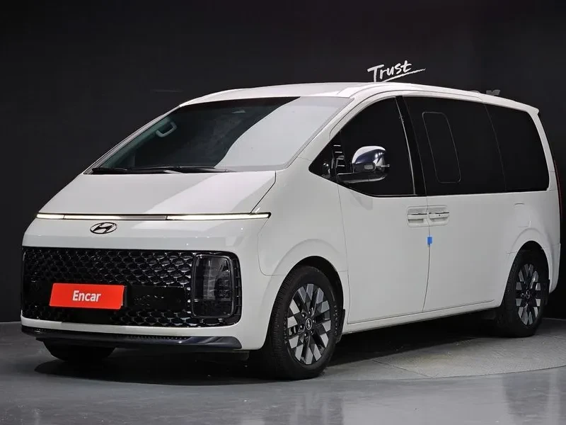Hyundai Staria L3.5 Lounge 7-Seater Mobility