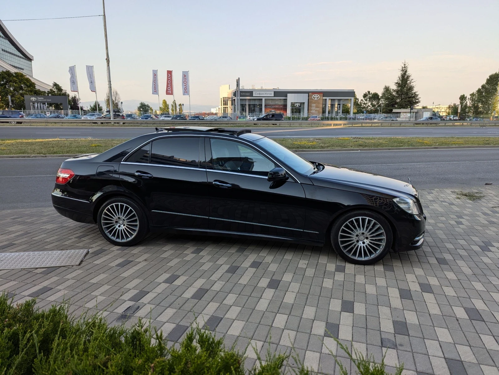 Mercedes-Benz E 350 4Matic, Euro Spec - изображение 8