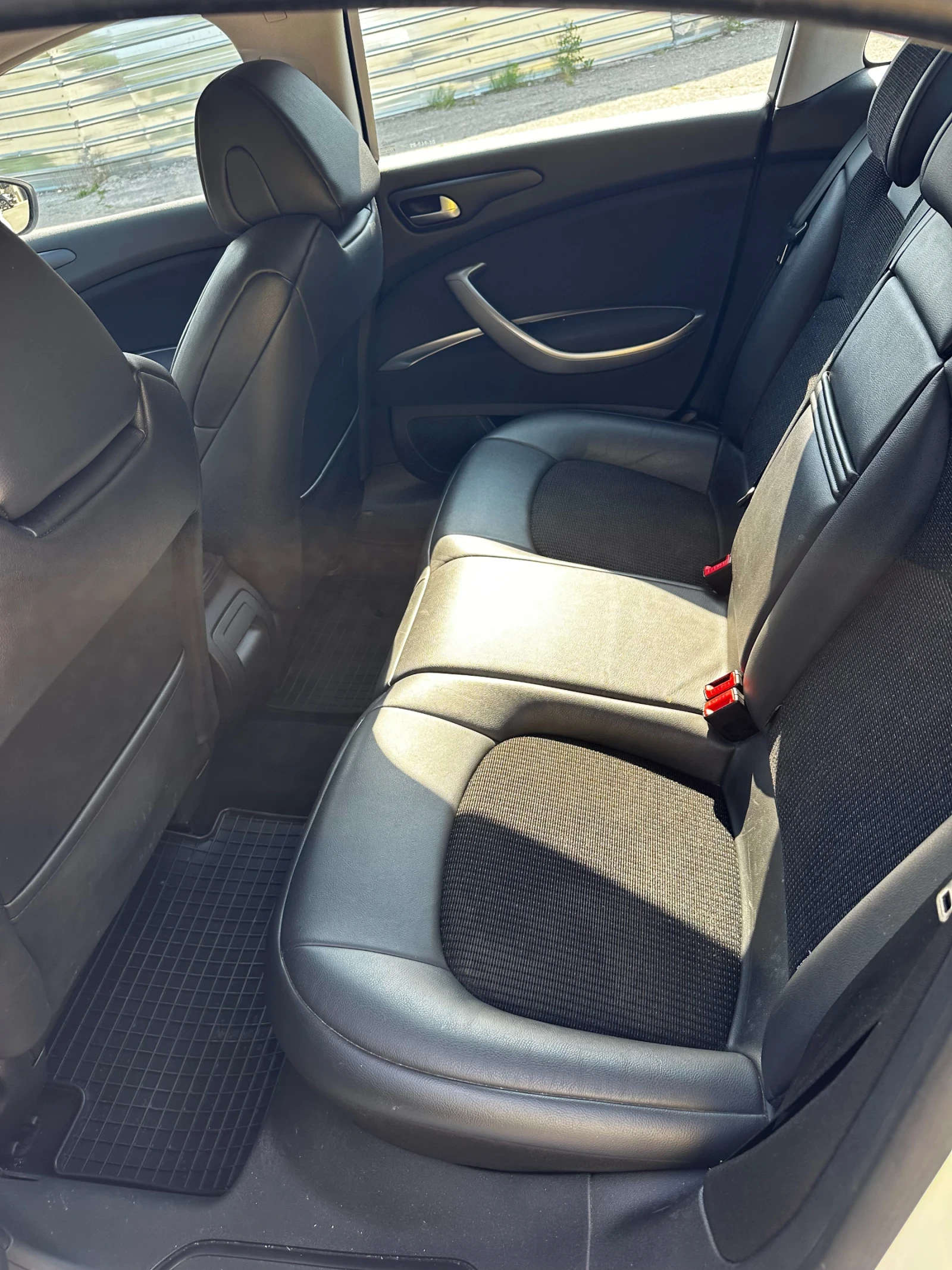 Citroen C5 2.0HDI BLUE E6  - изображение 9