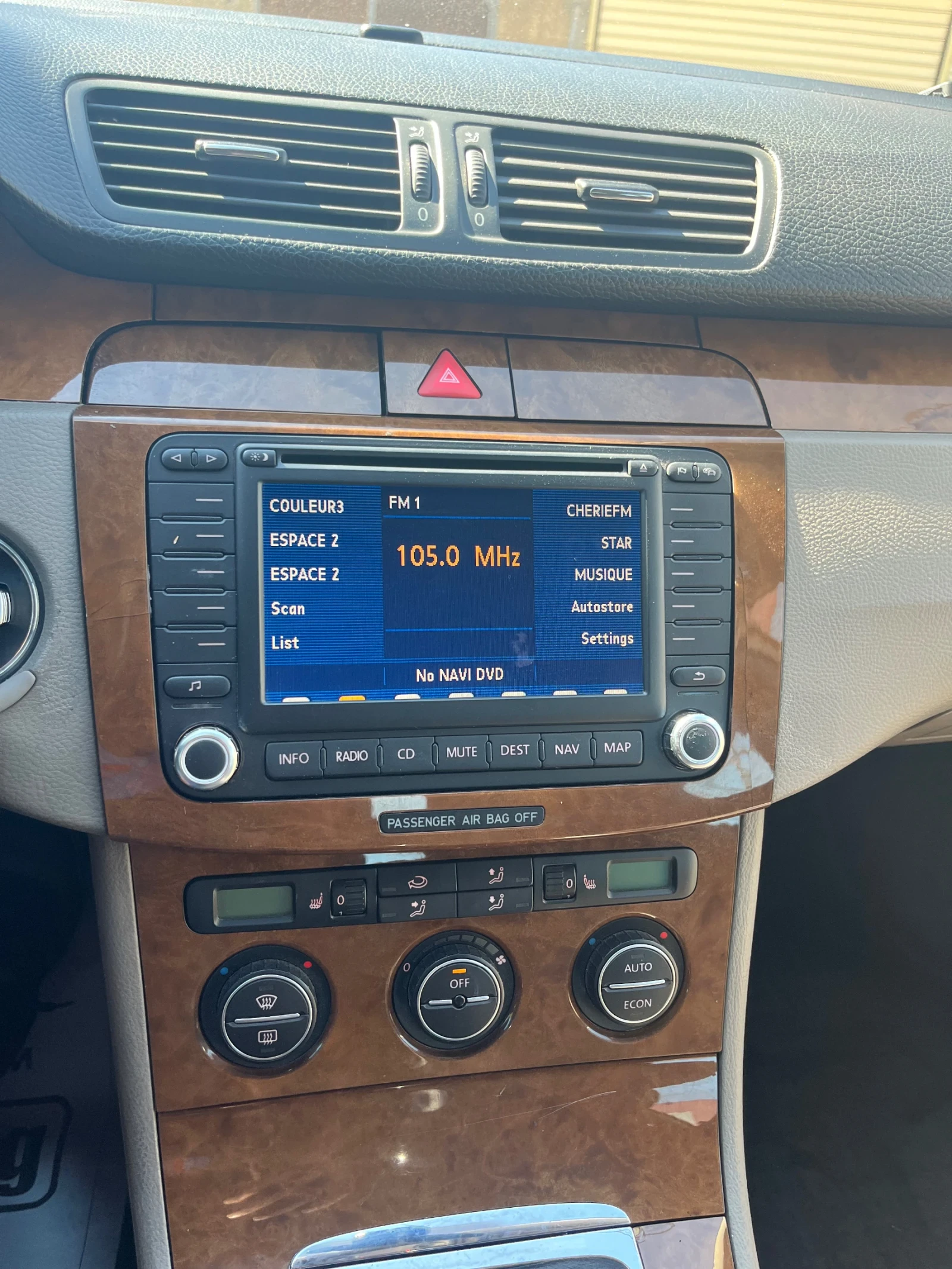 VW Passat 2.0Tdi - High line - Xenon - Navi | Mobile.bg — изображение 14