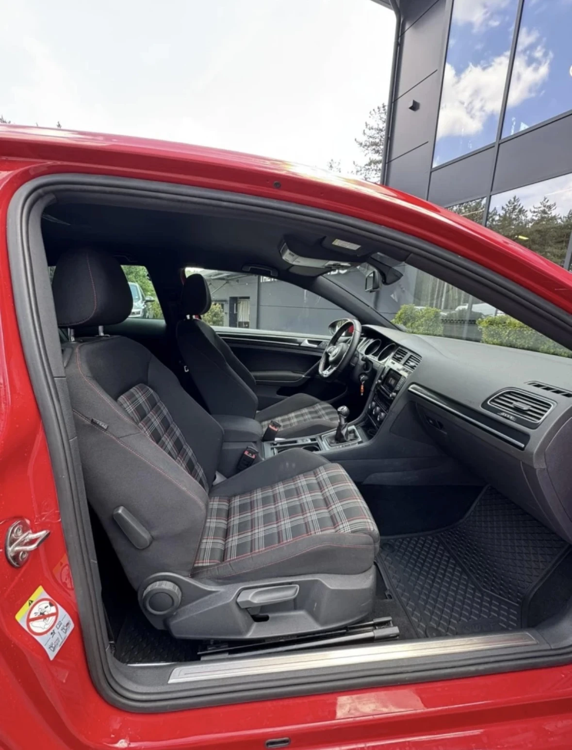 VW Golf GTI AKRAPOVIC - изображение 8