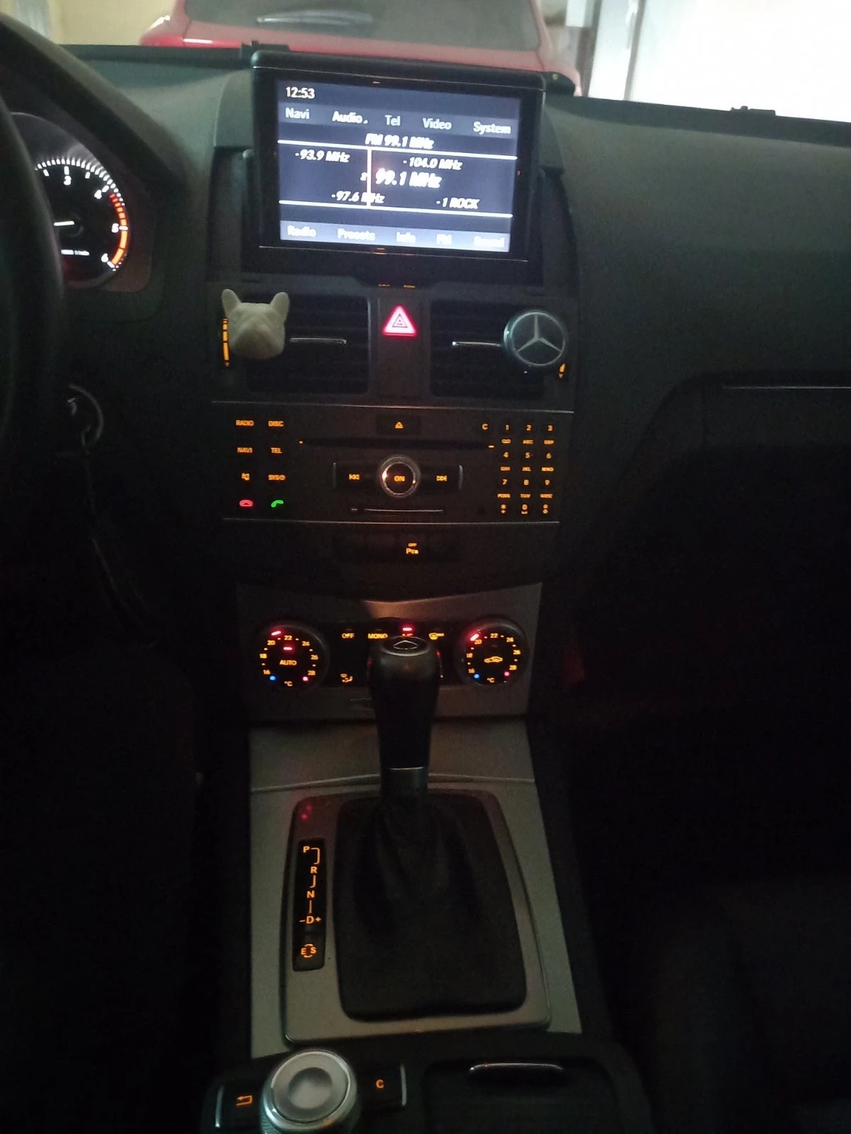 Mercedes-Benz C 250 Седан - изображение 4